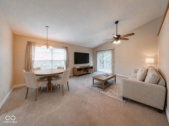 3rd image of 2047 Heritage Commons Ln