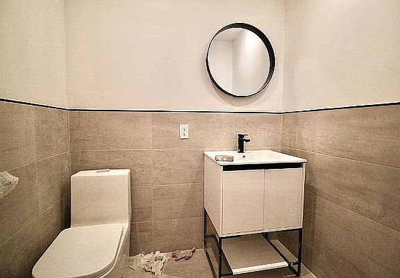 5th image of 304 Irving Ave #1L