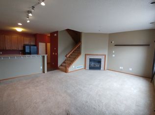 1965 Shamrock Pl, Chaska, MN 55318