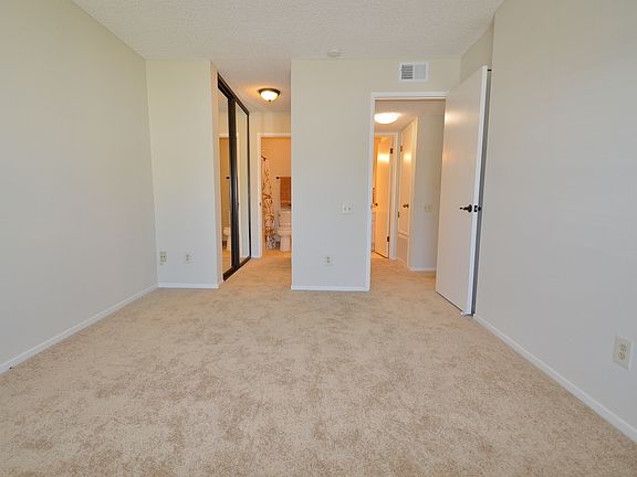 3rd image of 66 Glenwood