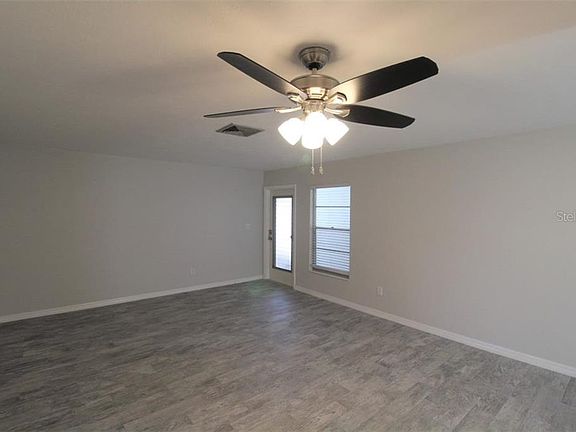 5th image of 2517 Terry Ln