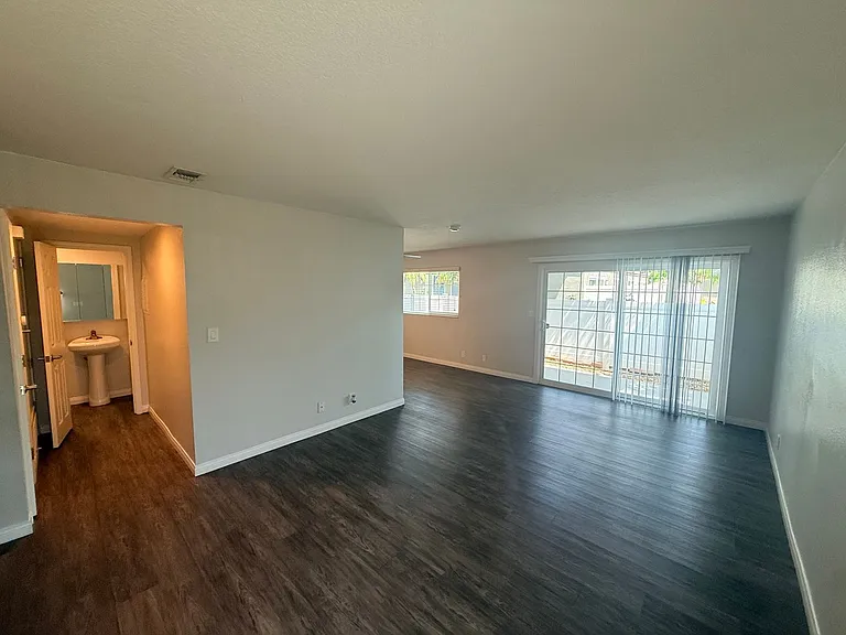 Pacific Palms Apartment Homes — Photo 37