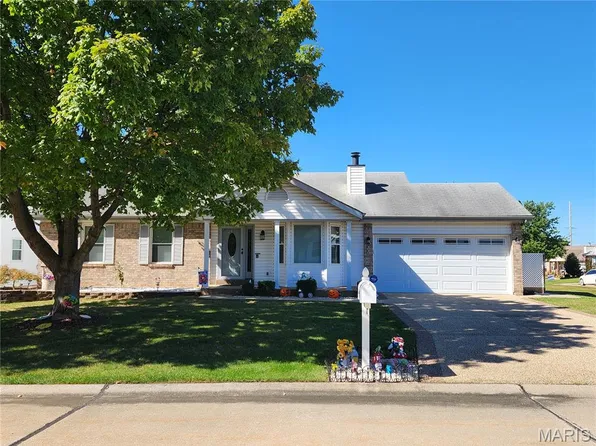 101 Eric Craig Ct, Saint Peters, MO 63376