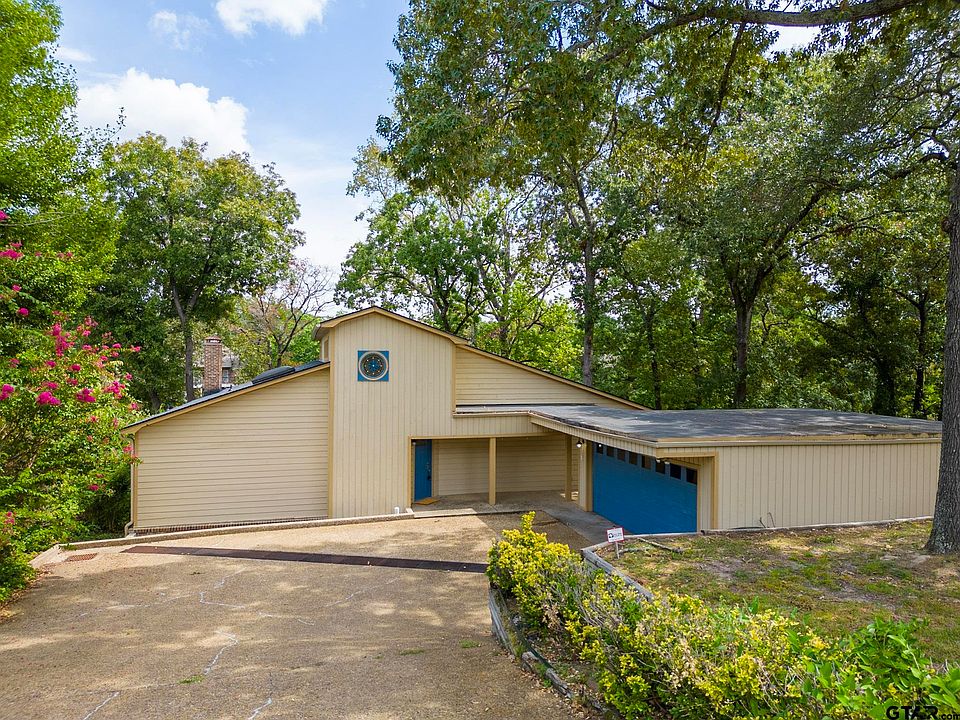 1st image of 3702 Lake Vista Cir