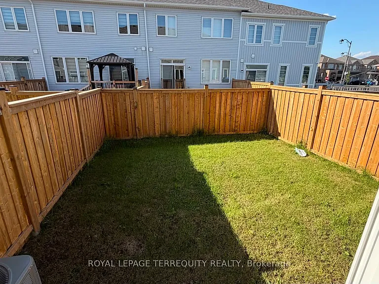 731 Potawatomi Cres — Photo 15
