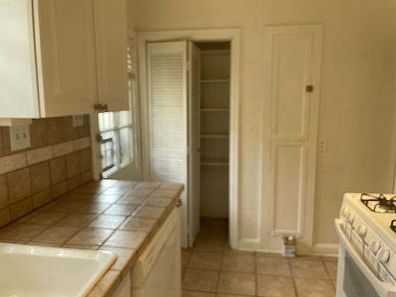 2nd image of 411 S Holmes Cir