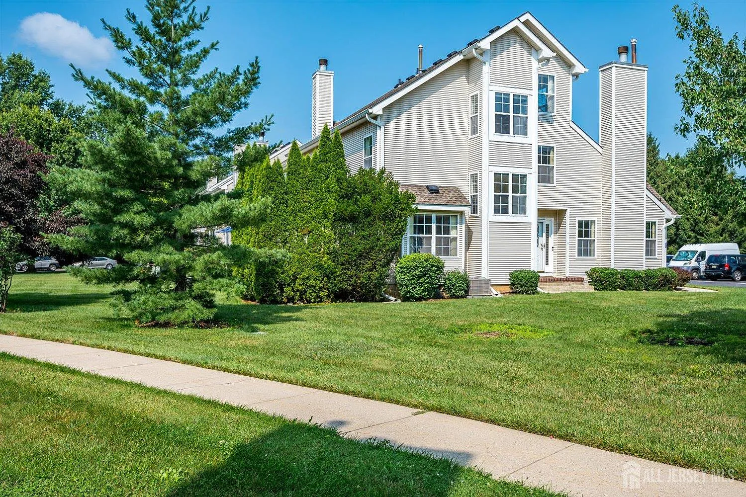 3 bed, 2.5 bath, $3,450 — Photo 3