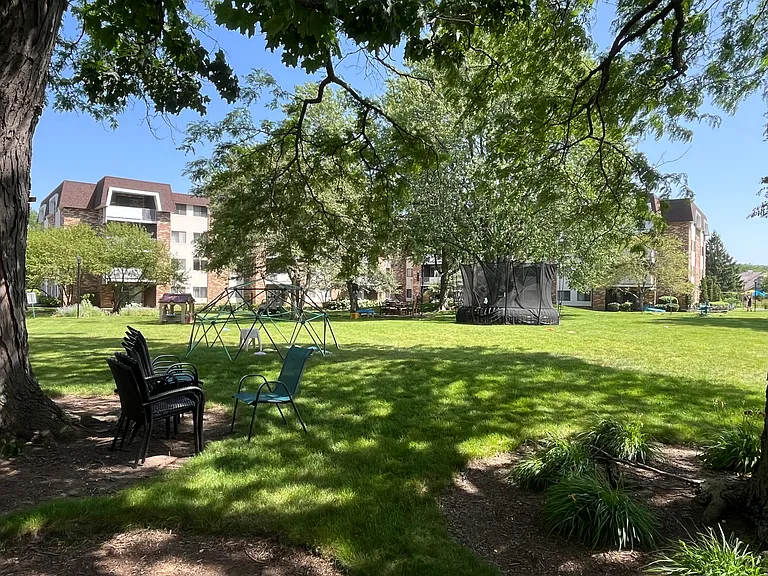 3350 N Carriageway Dr #410 — Photo 8