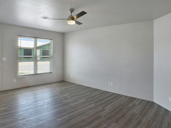 3rd image of 606 Ashland Ave #C
