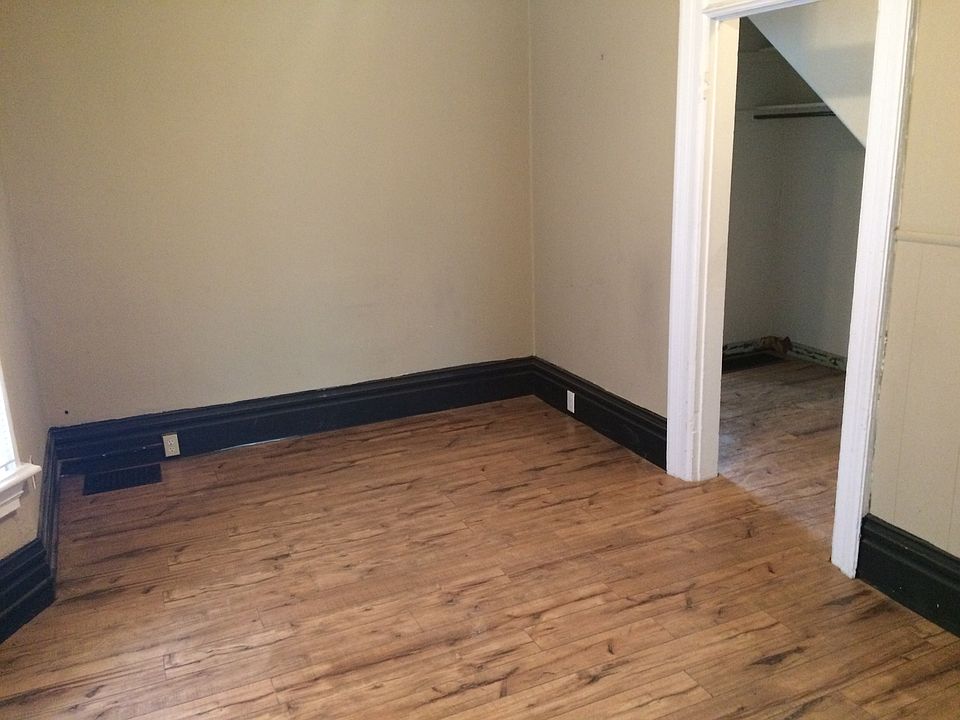 1st image of 64 1/2 W Starr Ave