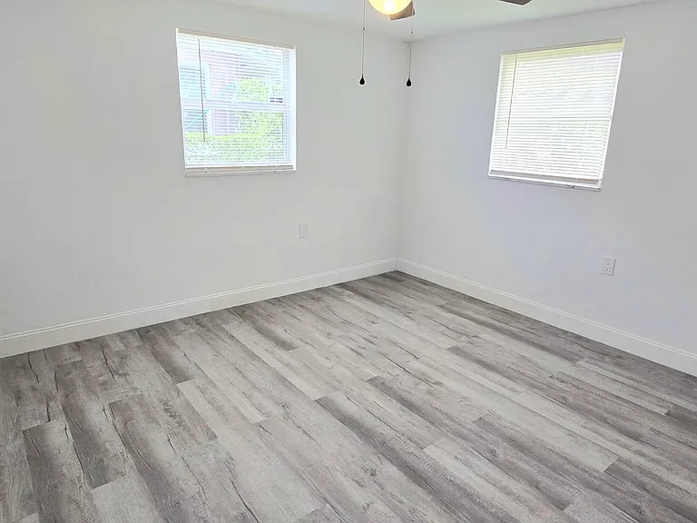 5347 Mosaic Dr — Photo 18