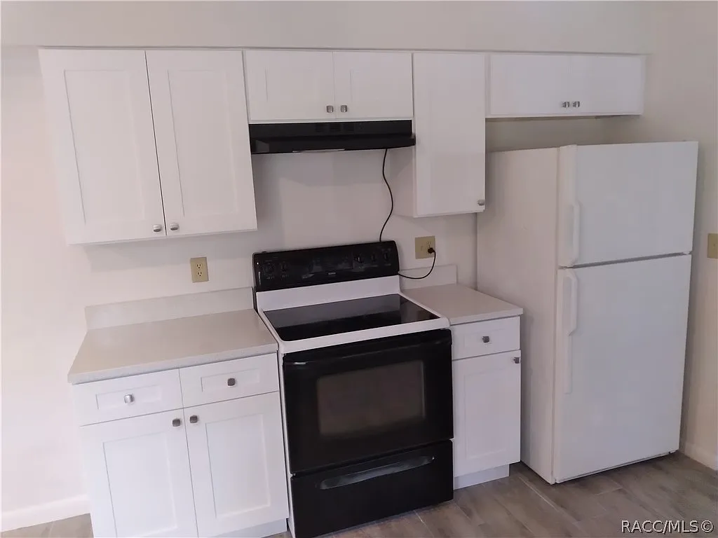 2 bed, 1.5 bath, 1240 sqft, $1,500 — Photo 4
