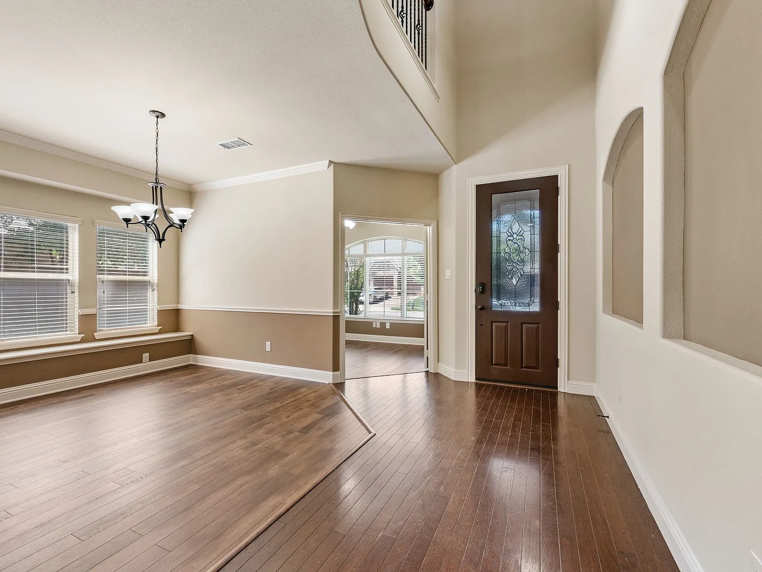 4 bed, 3.5 bath, 3092 sqft, $3,500 — Photo 3