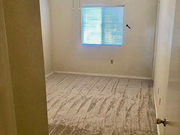 5th image of 11057 Oasis Dr