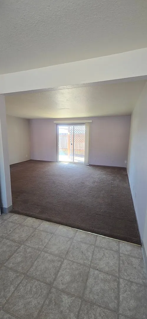Riverside Apartments — Photo 3