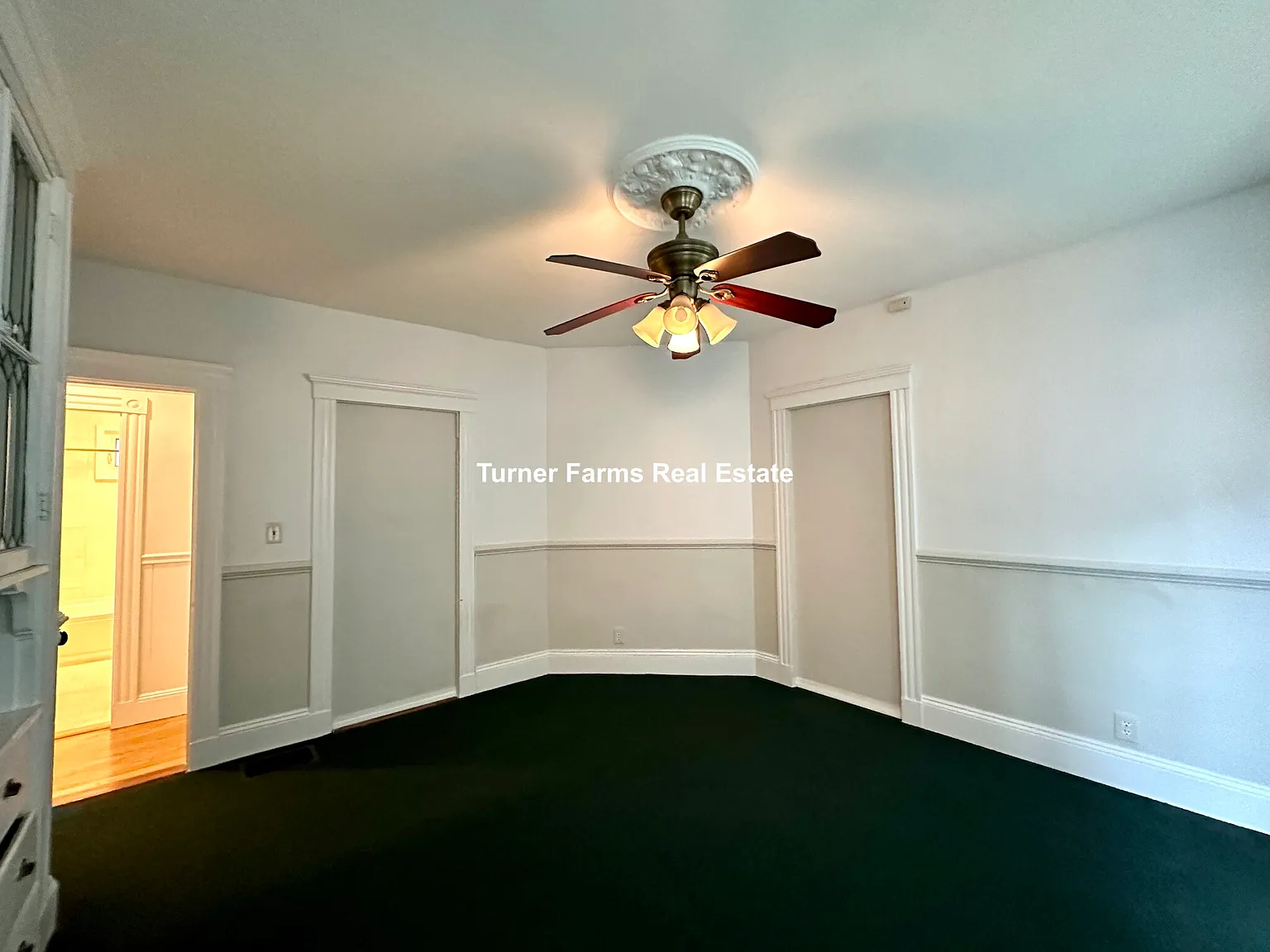 4 bed, 9999 sqft, $3,400 — Photo 2