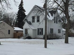 322 6th Ave E, Sisseton, SD 57262