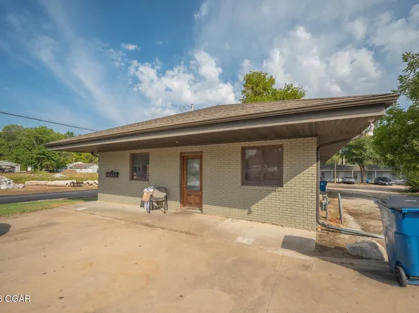 522 W Brook St, Neosho, MO 64850