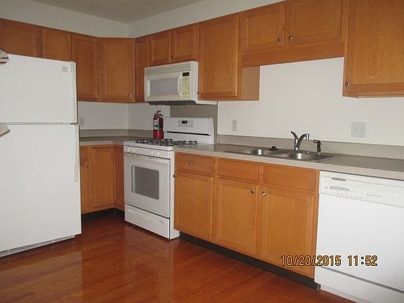 4th image of 5925 E Lyn Haven Dr SE