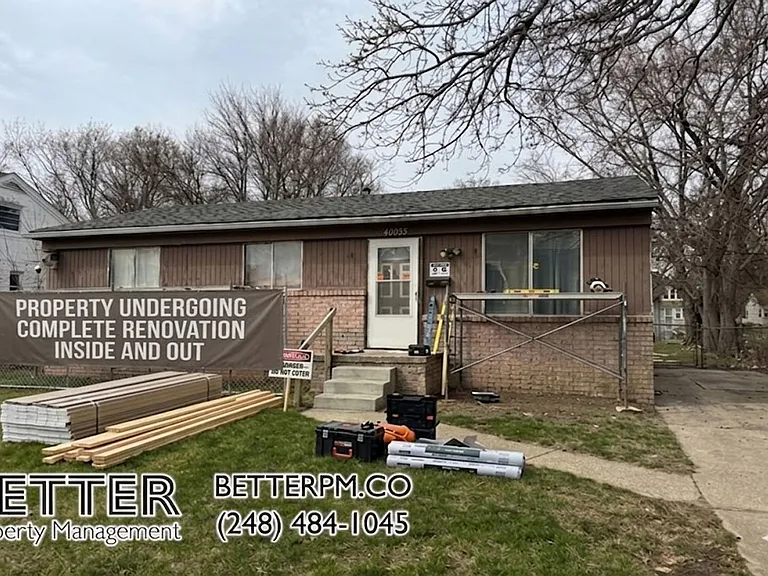 8285 Rivard Ave — Photo 1