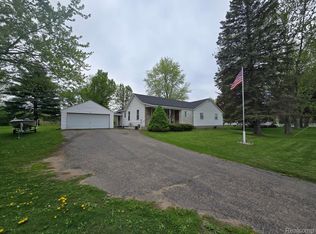 3444 E Maple Ave, Flint, MI 48507