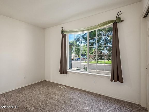 5th image of 505 W Appaloosa Ave