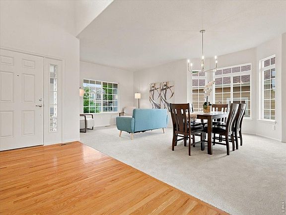 4th image of 10234 Farmdale St