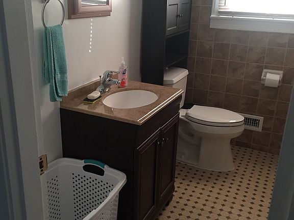 4th image of 208 Charlotte Dr