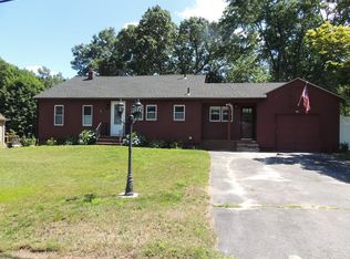 18 Ridgewood Cir, Lawrence, MA 01843