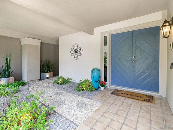 2nd image of 5218 Caminito Apartado