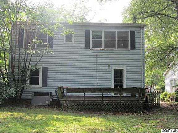 3rd image of 813 S Jackson St