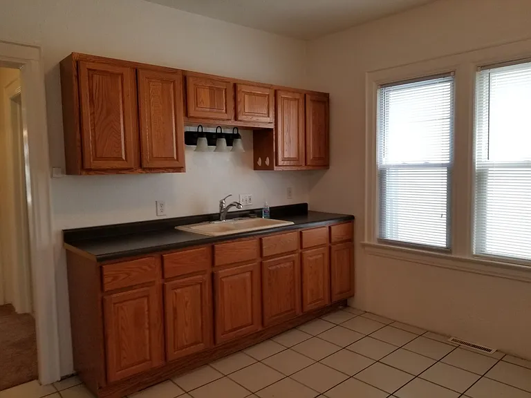 2425 N Cramer St — Photo 8