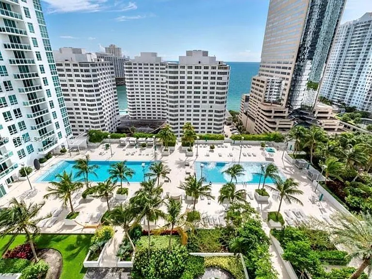 950 Brickell Bay Dr — Photo 1
