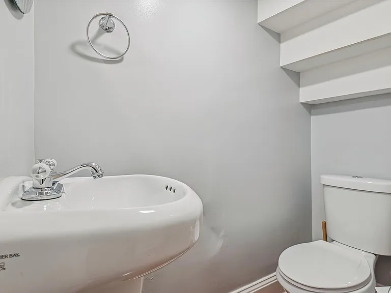 1253 William St — Photo 11