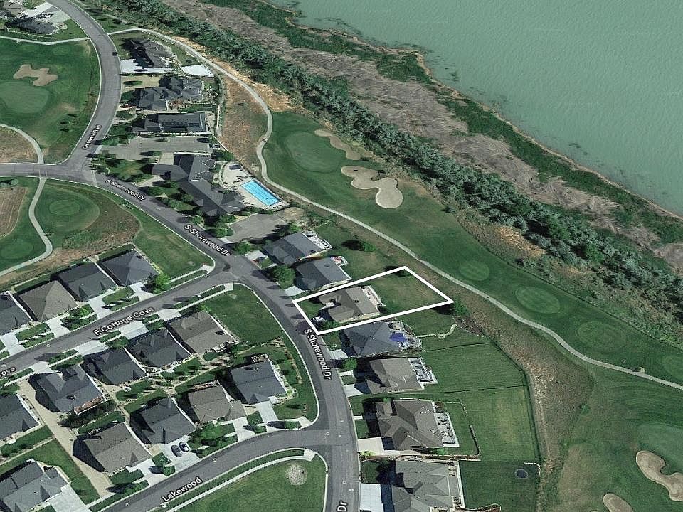 1st image of 2336 S Shorewood Dr