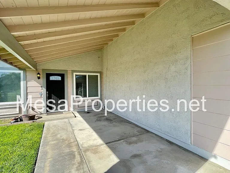 16140 Rosemary Dr — Photo 6