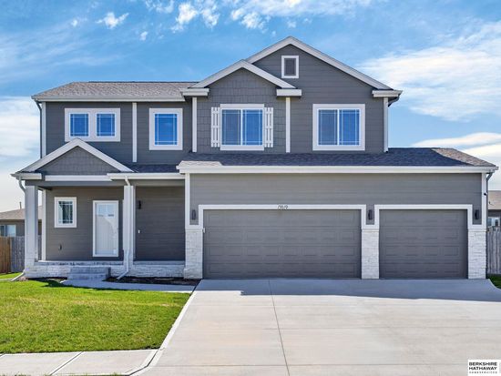 15010 S 19th St, Bellevue, NE 68123