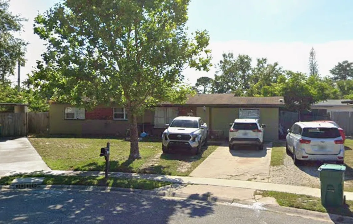 4 bed, 2000 sqft, $2,200 — Photo 1