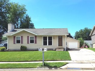 1609 Bonnie Ave, Dixon, IL 61021
