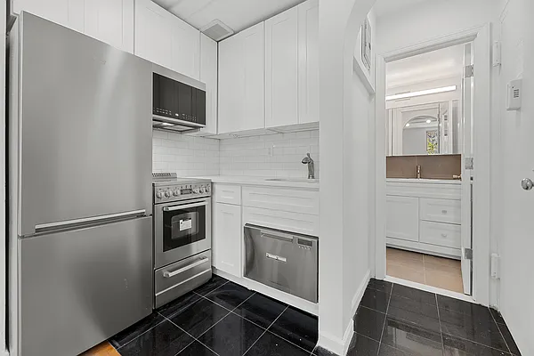 Rented by REAL New York | media 15