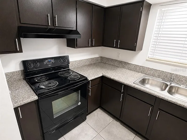 1185-1185 Bentley Rd #4 — Photo 6