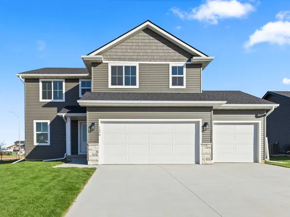 1490 Cedar St, Waukee, IA 50263