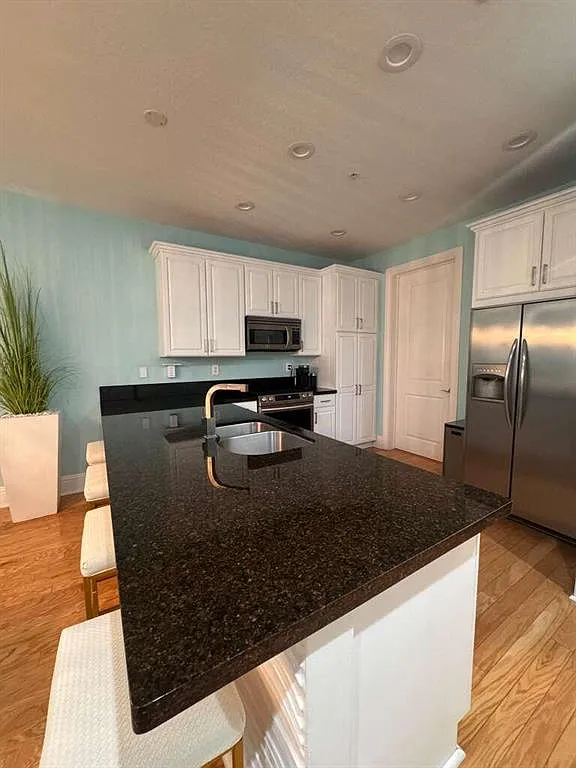 1 bed, 1053 sqft, $2,800 — Photo 1