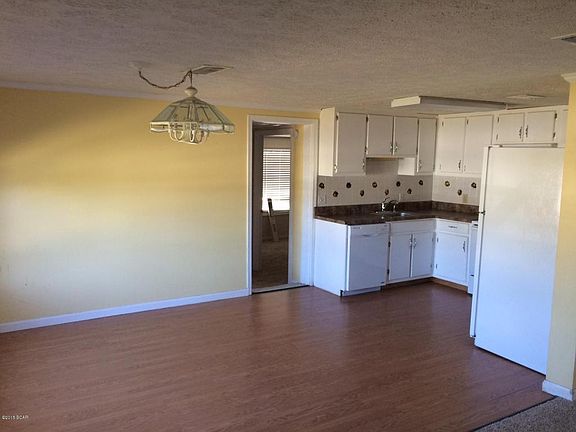 2nd image of 3910 E 9th St