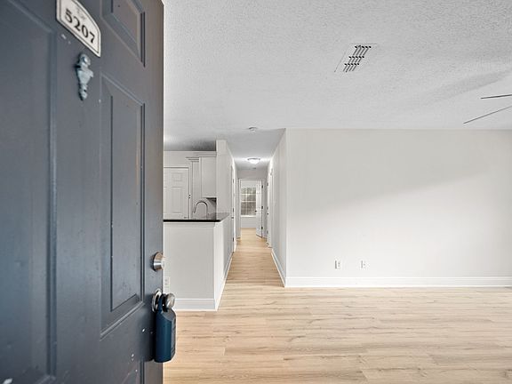 4th image of 5207 Santa Fe Pkwy #1