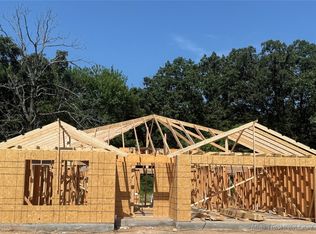 1004 S Hugo St, Muldrow, OK 74948