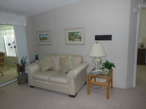 4th image of 4539 Darnell Pl