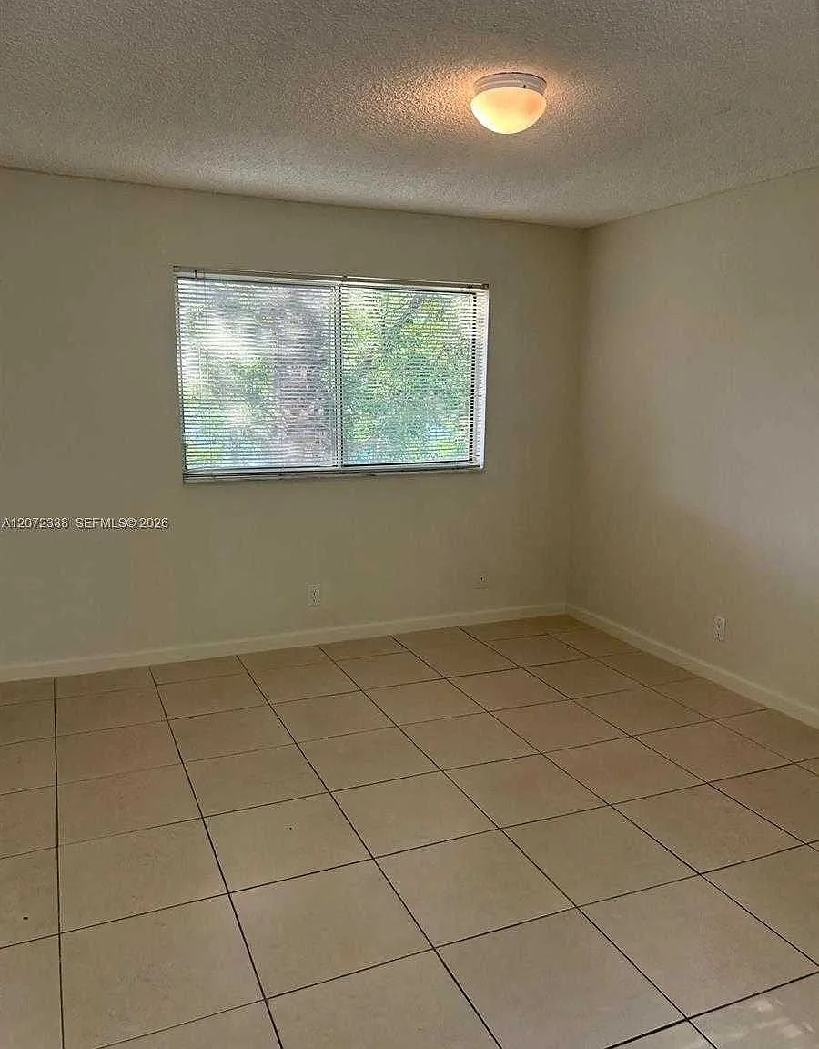Pinewalk Dr N — Photo 2