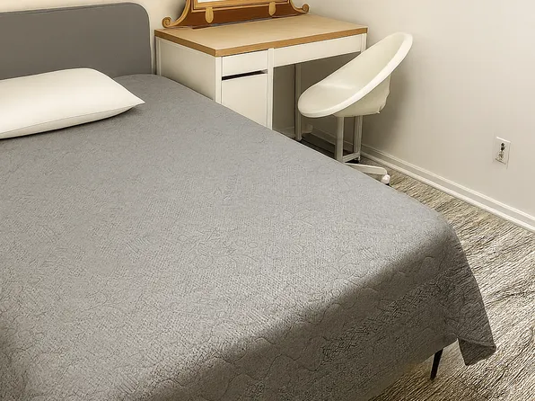 (undisclosed Address), Toronto, ON M6M 2H4