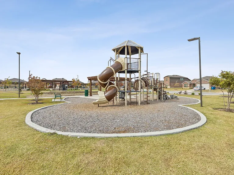 606 Wrangler Dr — Photo 16